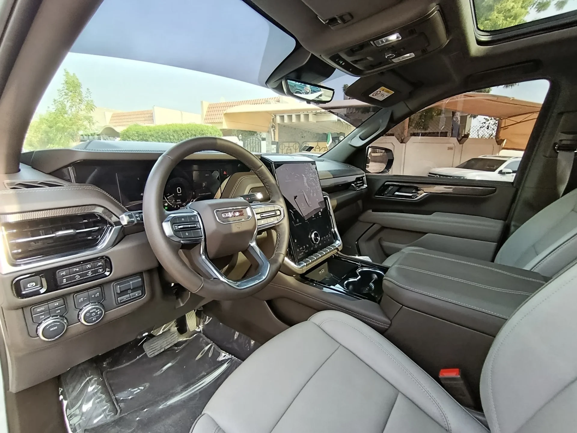 2025 GMC Yukon Elevation - Image 7